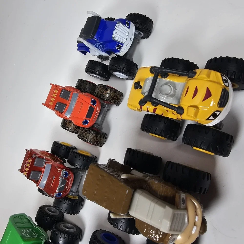 Lot of (7) 2014 Mattel Blaze and the Monster Machines Diecast Monster Trucks